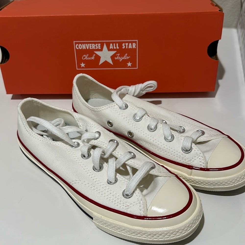 Converse Chuck taylor all star low sneaker size 3 youth